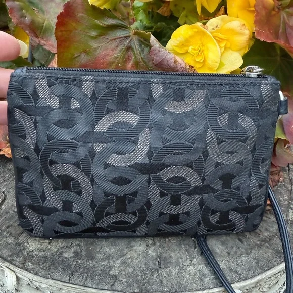Coach Kristin Chainlink C wristlet - Picture 2 of 12